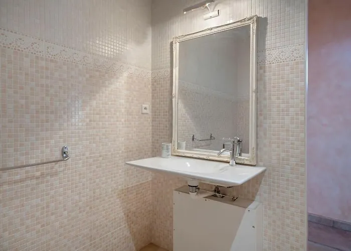 Les Arcades 25 Couchages Ferienhaus