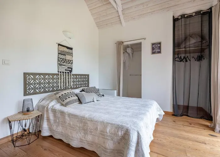 Ferienhaus Les Arcades 25 Couchages Saint-Gildas-des-Bois